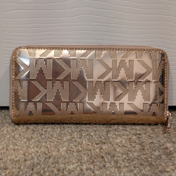 Michael Kors Zip Around Rose Gold Wallet - Picture 2 of 6